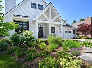 1210 Manchester Rd, Birmingham, MI 48009