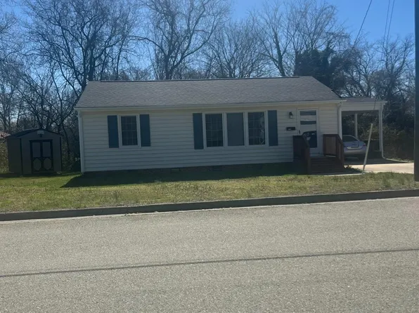 1413 Mason St, South Boston, VA 24592