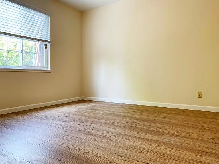 3407 Flora Vista Ave — Photo 13