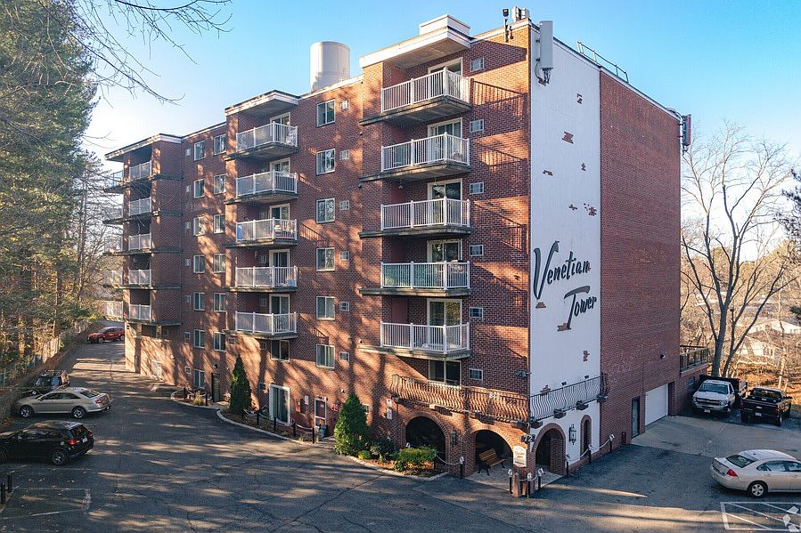 1st image of 60 Nicholas Rd #8