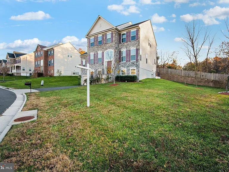 42359 Southfork Ct — Photo 6