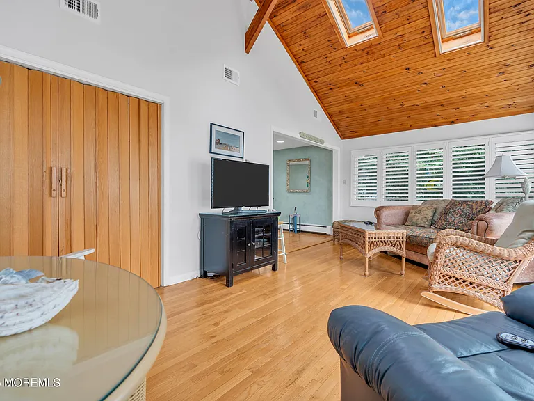 124 Neptune Pl — Photo 15