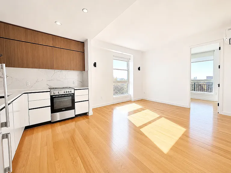 1326 Ocean Ave #6B — Photo 2