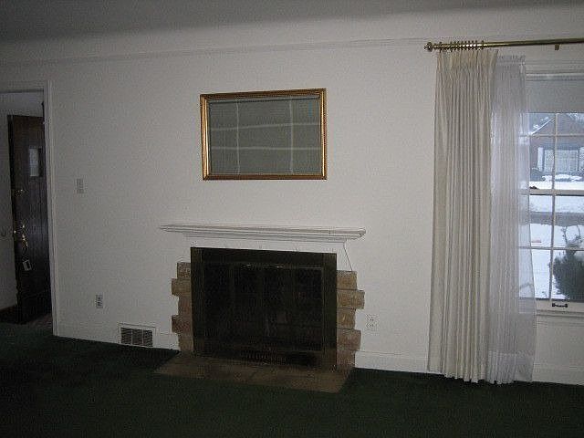 2nd image of 14421 Warwick St