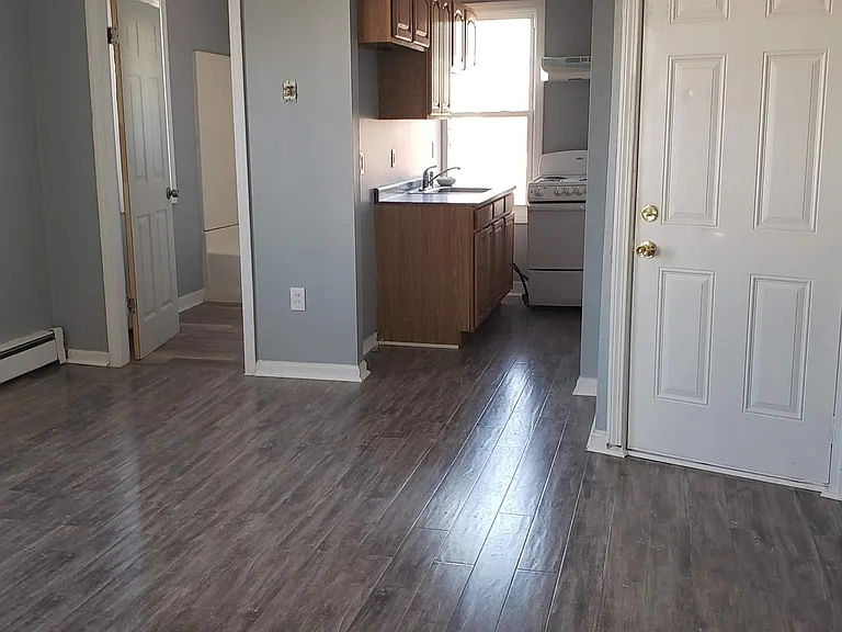 596 S 2nd St #3N — Photo 13