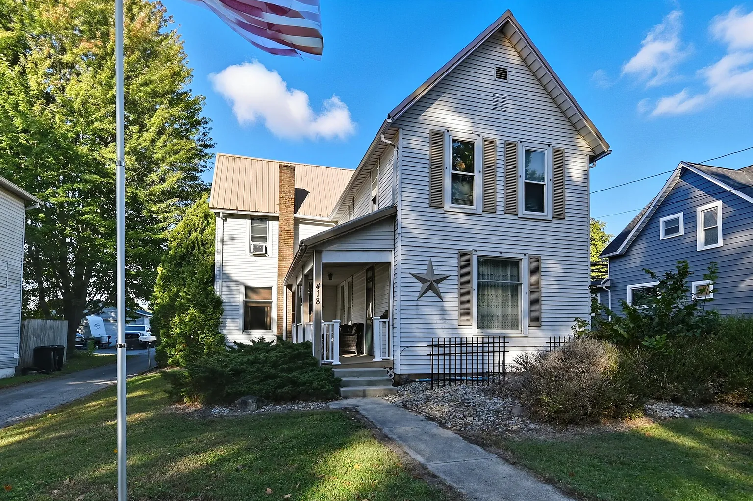 418 Gill Ave photo 1
