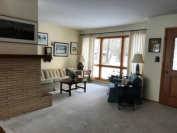 5th image of 3212 Lakeshore Dr