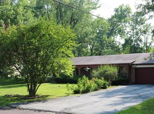 1109 Orchard Lakes Dr, Saint Louis, MO