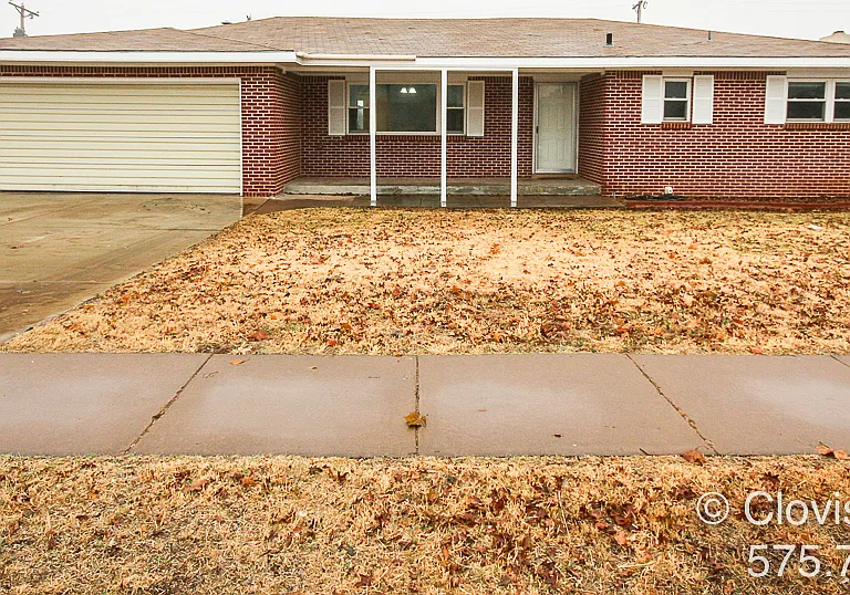 317 Murray Dr — Photo 1