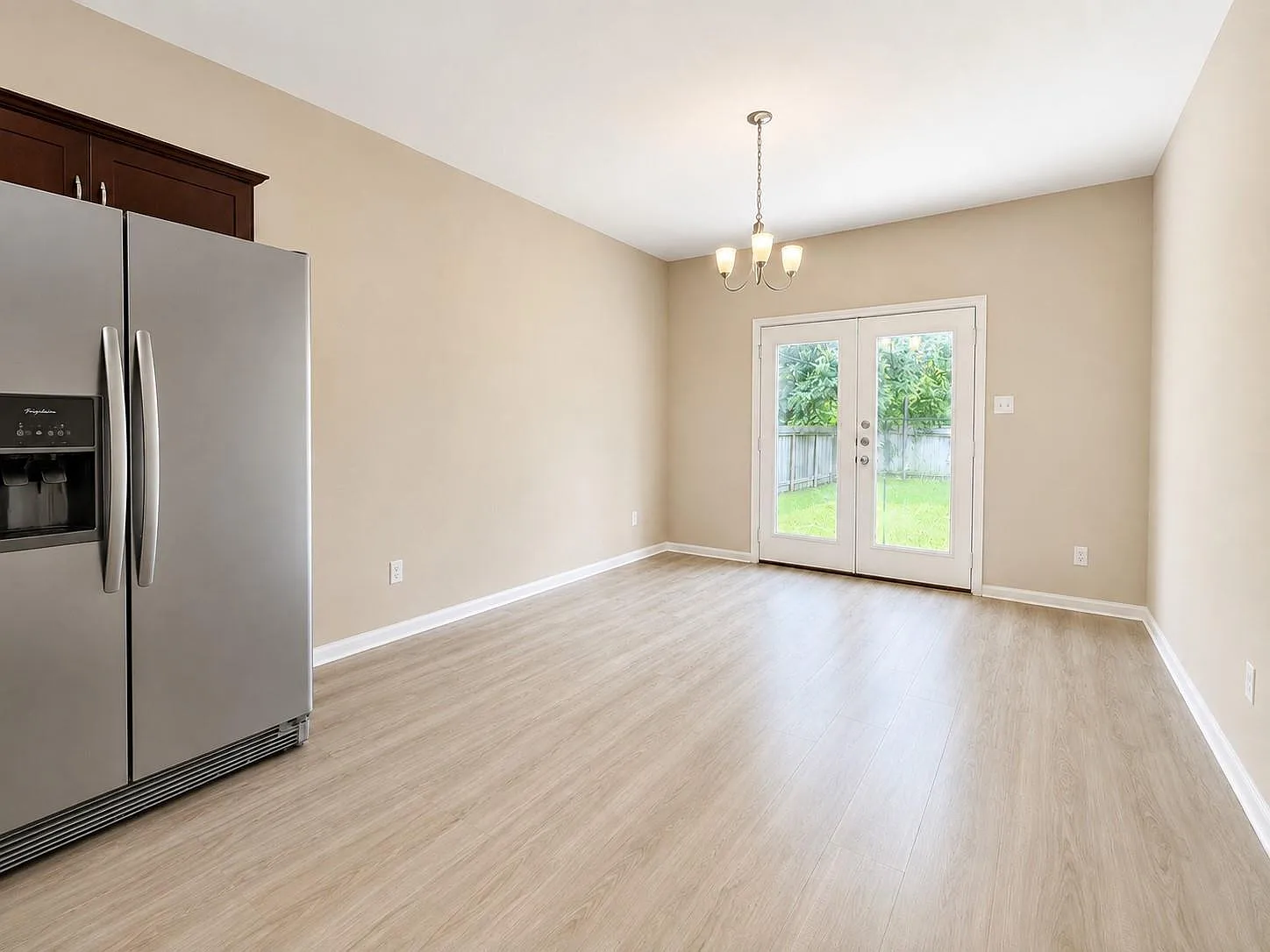 3 bed, 2.5 bath, 1600 sqft, $1,750 — Photo 4