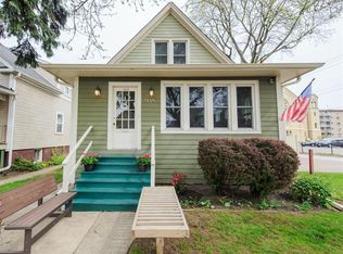 7419 Warren St, Forest Park, IL 60130