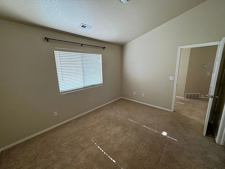 2926 Main St #B — Photo 11