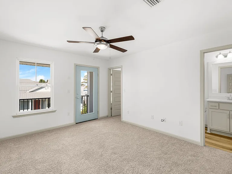 315 N Gay Ave — Photo 16