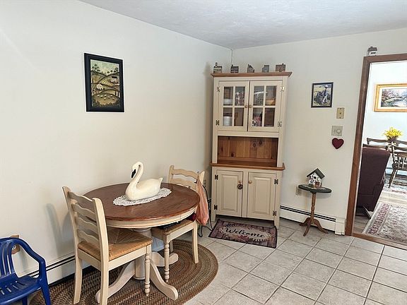 5th image of 10 Pinecrest Rd #10