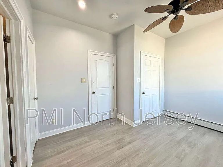 227 Washington Ave — Photo 26