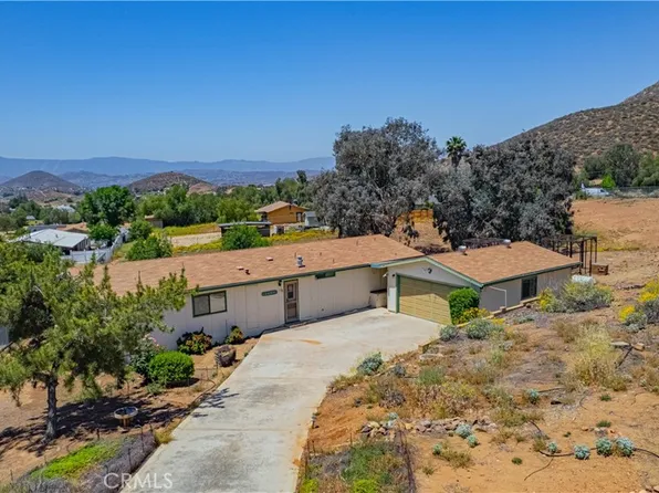 24565 N Canyon Dr, Quail Valley, CA 92587