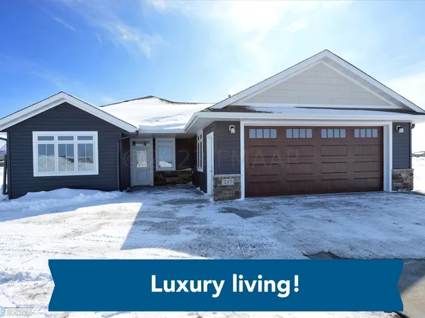 237 Emma Ct, Mapleton, ND 58059