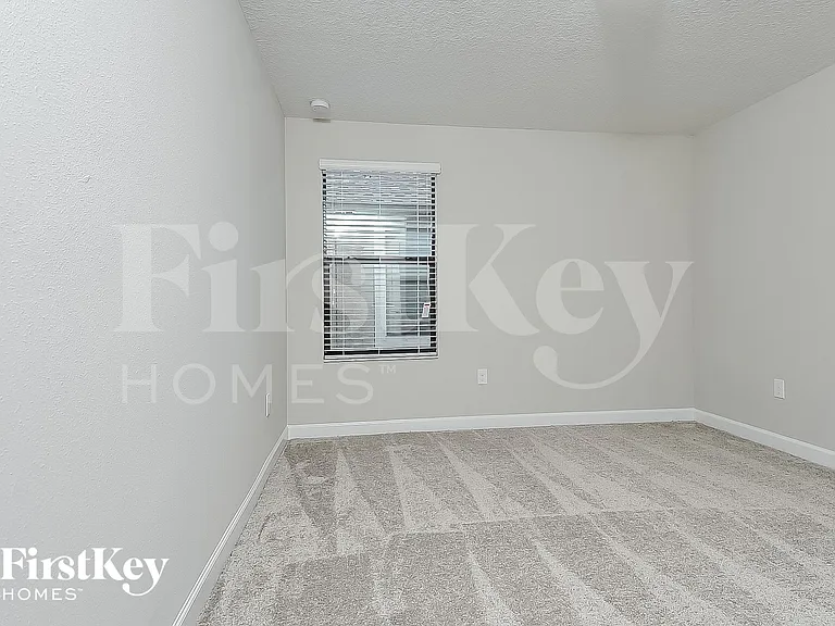 9823 Ivory Dr — Photo 6