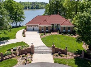 51 Cove Crest Dr, Taylorsville, NC 28681