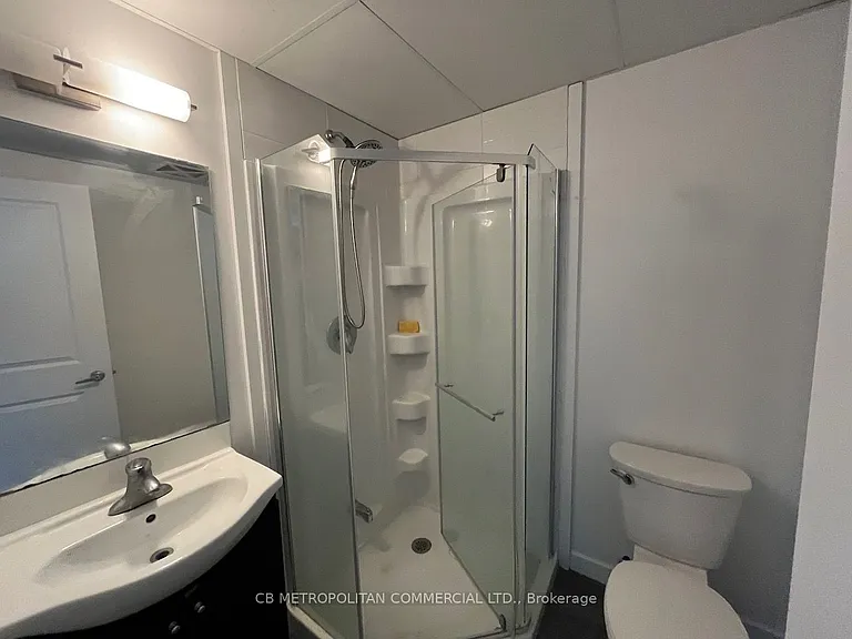 335 College St #305 — Photo 4
