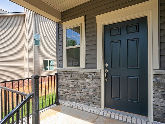 Homesite 552 Front Porch