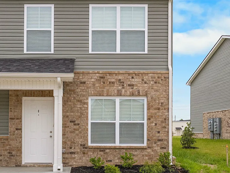 2209 Eldos Trace Cir — Photo 11