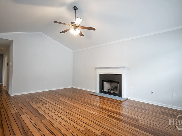 285 Tall Pine Ln — Photo 2