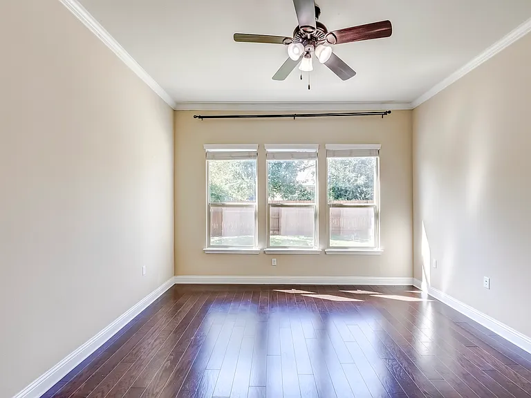 16009 Jeffs Ln — Photo 23
