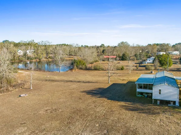 3272 Twin Lakes Dr, Bonifay, FL 32425