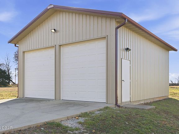 2nd image of 10058 Farm Road 2015