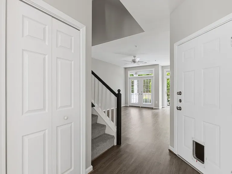 737 Woodland Creek Way — Photo 8