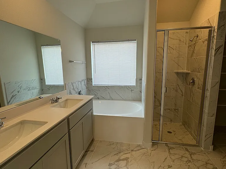 1454 Everett Gardens Way — Photo 6