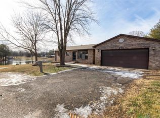 805 S Monroe St, Millstadt, IL