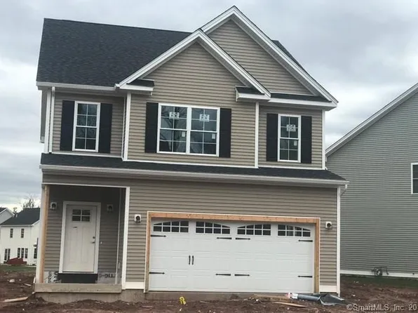 60 Lexington Gdns, North Haven, CT 06473