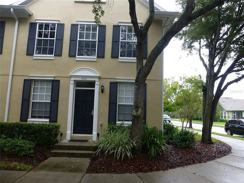 3 bed, 2.5 bath, 1452 sqft, $2,800 — Photo 2