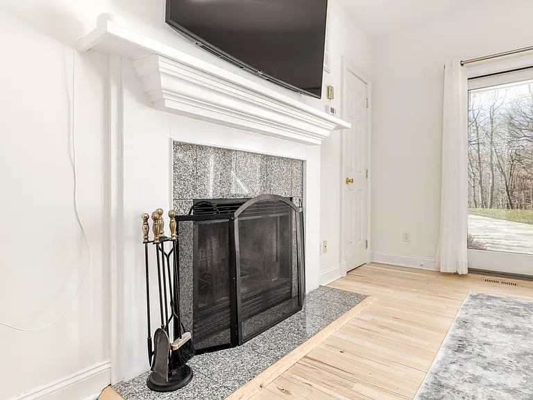 6 Little Ct — Photo 27