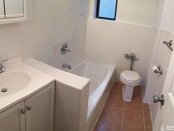 5th image of 121 Bennett Ave APT 47A