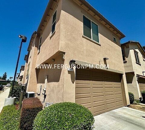 3rd image of 2525 Villa Terrace Ln