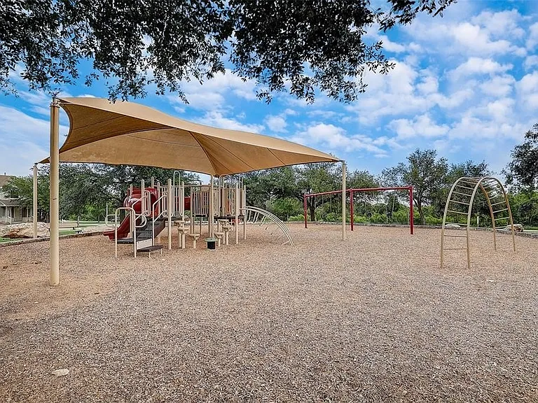 1115 Rawhide Trl — Photo 84
