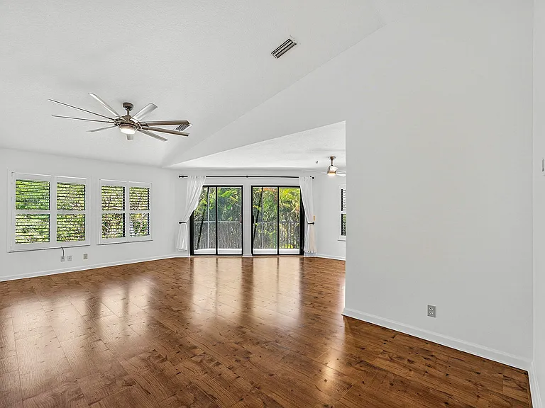 5662 SE Schooner Oaks Way — Photo 7
