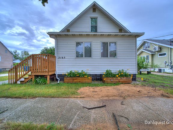 3rd image of 2165 Morton Ave