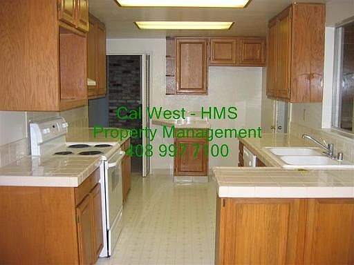 4th image of 10288 E Estates Dr