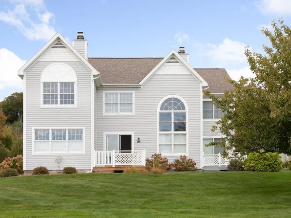 755 N Deer Path Trl, Suttons Bay, MI 49682