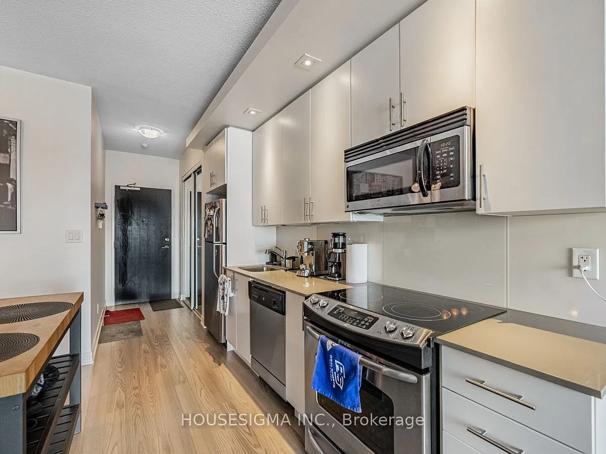2 bed, $2,500 — Photo 2