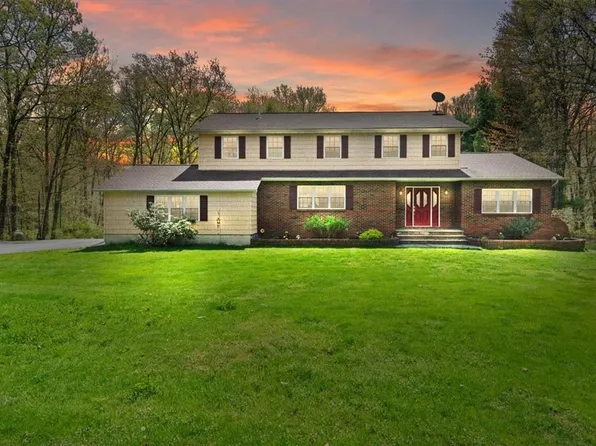 117 Pantelop Road, Bloomingburg, NY 12721