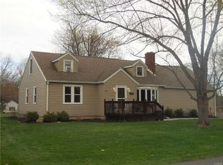 1758 Woods Dr, Dayton, OH 45432