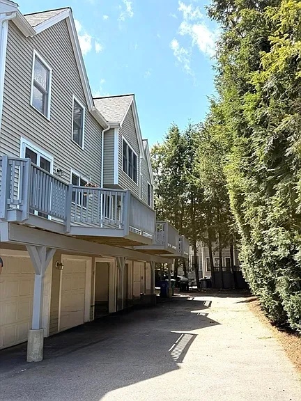 1045 Washington St #2 — Photo 26
