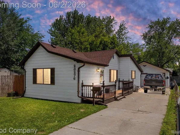 28276 Ginley St, Roseville, MI 48066