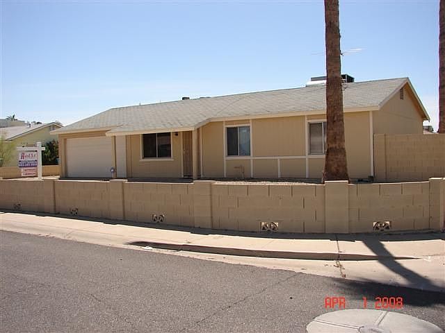 1st image of 4015 E Willow Ave