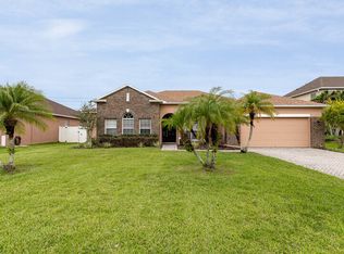 2634 Eagle Meadow Ln, Kissimmee, FL 34746